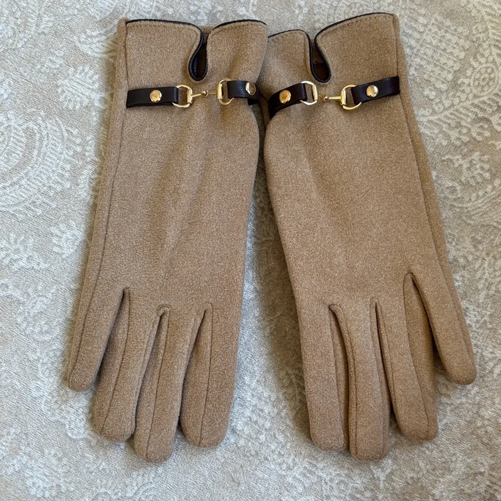 Elegant Tan Touchscreen Gloves w/ Brown & Gold Tone Horsebit Accent Winter